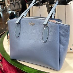 Kate Spade monet large triple compartment tote
Dusty Blue